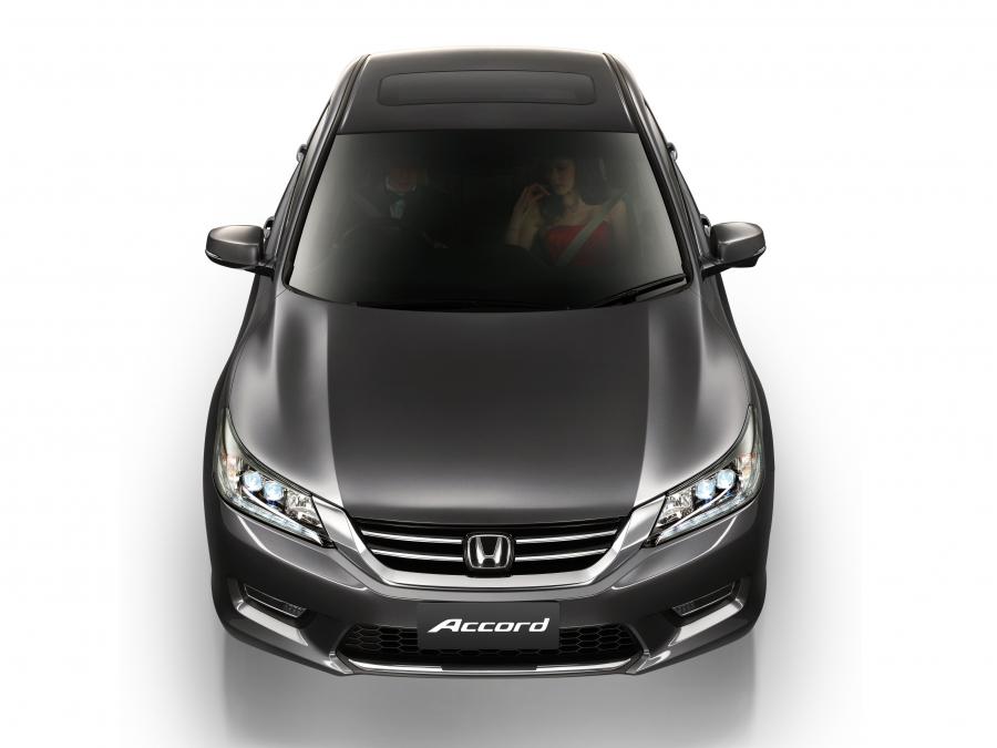  Honda Accord Sedan 2013 года  (TH) (фото 2 из 7)